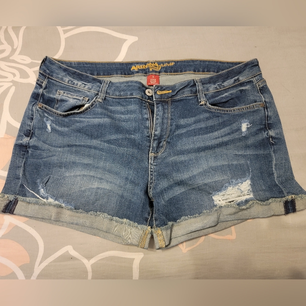 Arizona Jean Shorts Size 17